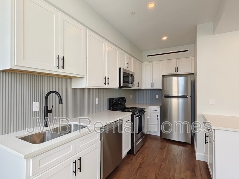 218 Church St W in Jacksonville, FL - Building Photo