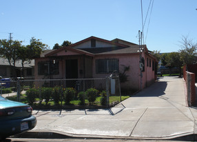 1671 Donax Ave Apartments