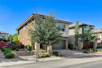 10624 Agate Knoll Ln in Las Vegas, NV - Building Photo - Building Photo