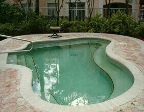 5530 NW 61st St-Unit -329 in Coconut Creek, FL - Building Photo - Building Photo