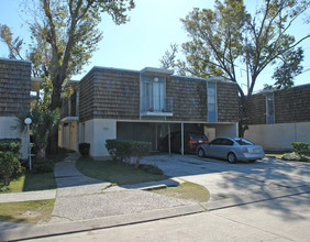 216 Walnut St in Metairie, LA - Foto de edificio - Building Photo