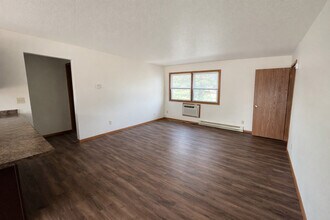 Northtowne Apartments in Tomah, WI - Foto de edificio - Building Photo