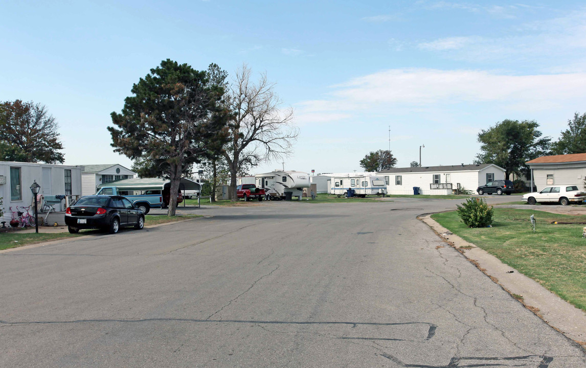 Skyview Estates MHC in El Reno, OK - Building Photo