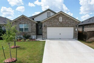 145 Hackberry Ln in Bastrop, TX - Building Photo