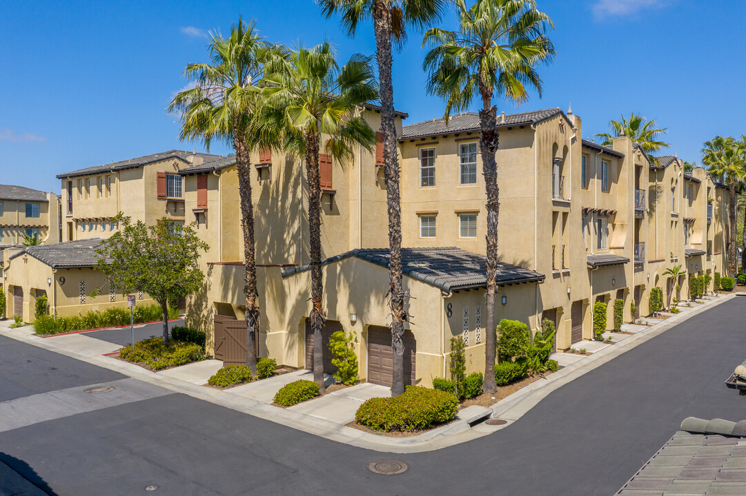 Rolling Hills Gardens Apartments in Chula Vista, CA - Building Photo