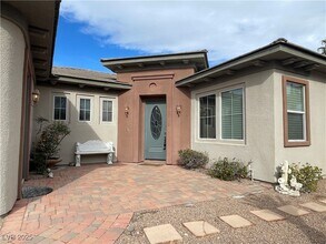 10468 Garden Light Dr in Las Vegas, NV - Building Photo - Building Photo