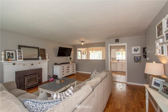 3002 Elwood Dr W in University Place, WA - Building Photo - Building Photo