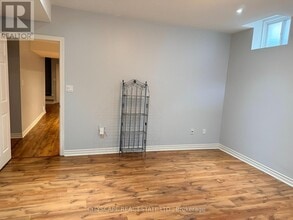 1210 Christie Cir in Milton, ON - Building Photo - Building Photo