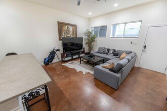 2931 E 12th St in Austin, TX - Building Photo - Building Photo