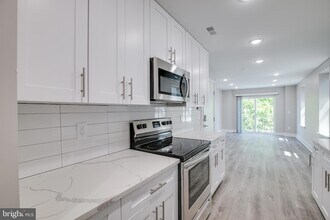 2015 N College Ave, Unit 3 in Philadelphia, PA - Building Photo - Building Photo