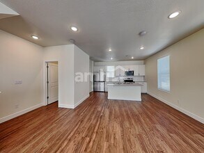 11032 S Blue Bayou Dr in South Jordan, UT - Building Photo - Building Photo