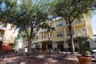 9158 SW 51st Rd in Gainesville, FL - Building Photo