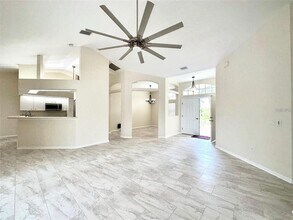 14017 Wenzel Ave in Port Charlotte, FL - Foto de edificio - Building Photo