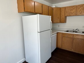 217 S Foss St, Unit D201 in Salt Lake City, UT - Building Photo - Building Photo