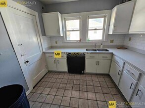 16 Priscilla Rd, Unit 1 in Boston, MA - Foto de edificio - Building Photo