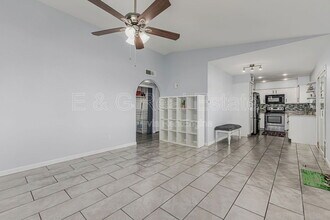 1005 W Laguna Dr in Tempe, AZ - Building Photo - Building Photo