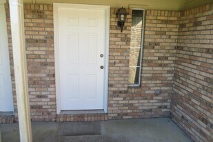 1842 Whispering Oaks Ln in Fort Walton Beach, FL - Building Photo