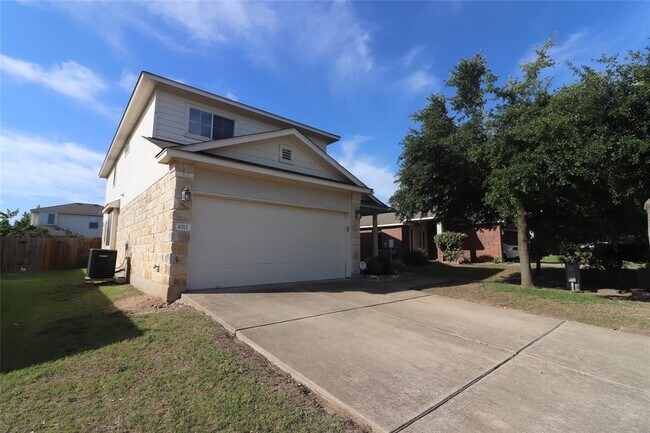 1012 Gentry Dr in Leander, TX - Building Photo - Building Photo