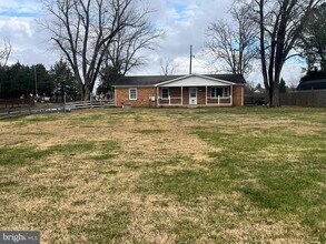 10475 Short Cut Rd in Catlett, VA - Building Photo - Building Photo