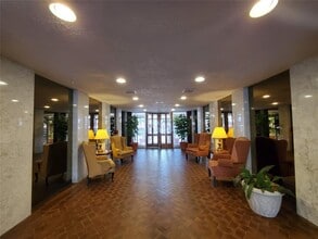 7520 Hornwood Dr, Unit 405 in Houston, TX - Building Photo - Building Photo