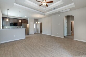 512 Hudson St-Unit -512 Hudson St in Seguin, TX - Building Photo - Building Photo