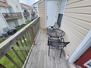 1424 Deerpond Ln in Virginia Beach, VA - Building Photo - Building Photo