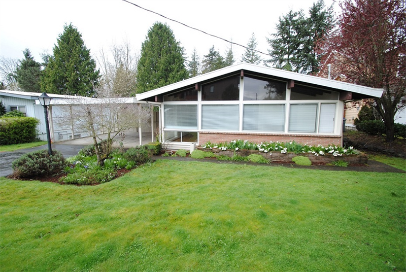 1243 106th Pl NE in Bellevue, WA - Building Photo