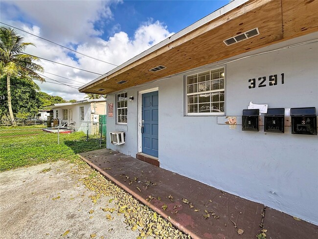 3291 NW 132nd Terrace in Opa Locka, FL - Building Photo - Building Photo
