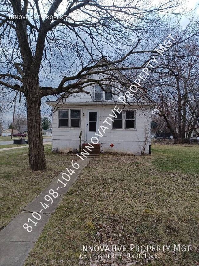 property at 2244 E Parkwood Ave
