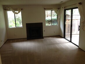 145 Torrey Pine Terrace in Santa Cruz, CA - Building Photo - Building Photo