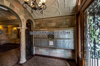 2 Elmwood Ave-Unit -42 in Winchester, MA - Building Photo - Building Photo