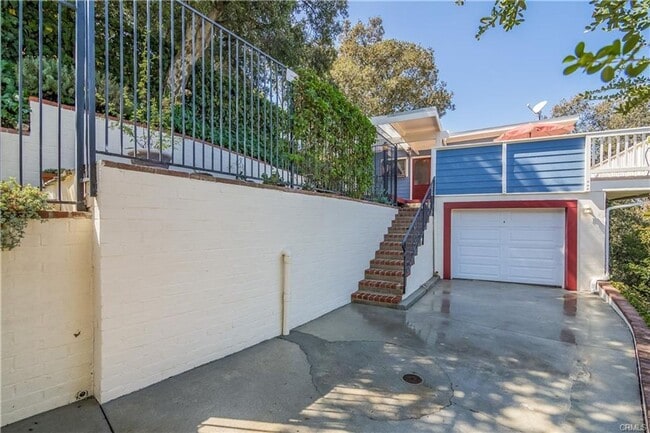 7036 High Cliff Trail in Tujunga, CA - Building Photo - Building Photo