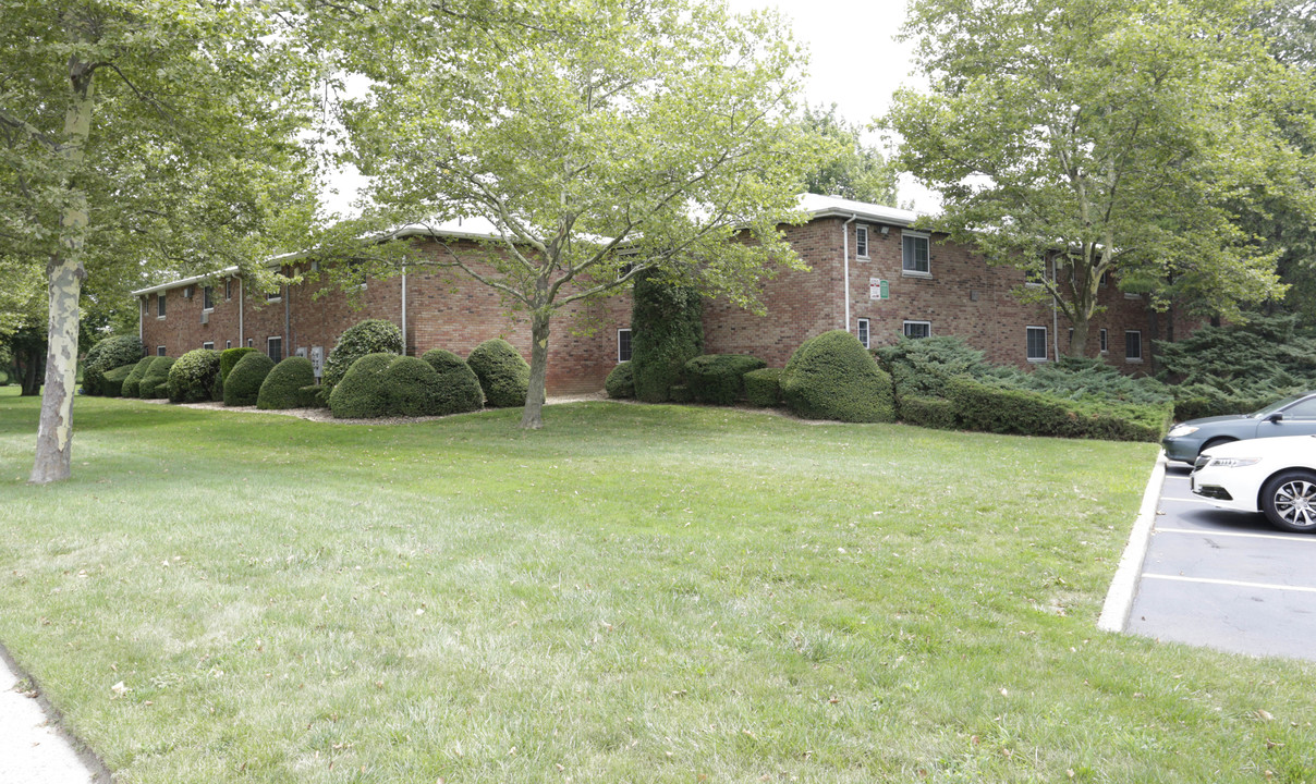 Farmingdale Apartments in Farmingdale, NY - Building Photo