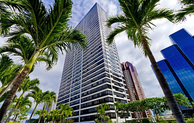 876 Curtis St, Unit 3308 in Honolulu, HI - Building Photo - Building Photo