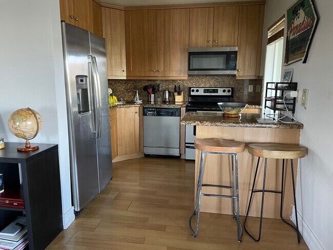 1423 Holly Heights Dr, Unit 12 in Fort Lauderdale, FL - Building Photo - Building Photo