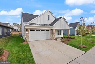 121 Cowbird St in Front Royal, VA - Building Photo - Building Photo