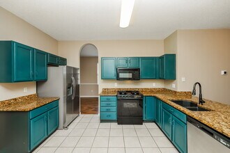 5100 Windingbrook Trail in Wesley Chapel, FL - Building Photo - Building Photo