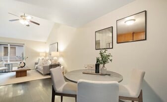 4300 NE Sunset Blvd, Unit L3 in Renton, WA - Building Photo