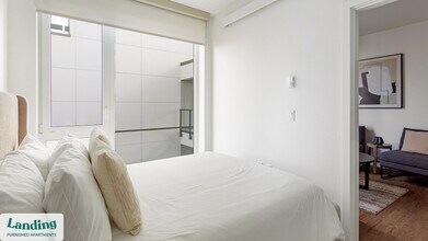 1419 24th Ave, Unit 814 in Seattle, WA - Foto de edificio - Building Photo