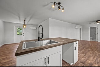 1496 Kellum Loop Rd in Jacksonville, NC - Building Photo - Building Photo