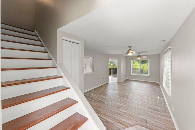 2661 Prairieview Ln S in Aurora, IL - Building Photo - Building Photo