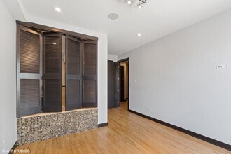 2130 W North Ave in Chicago, IL - Building Photo - Building Photo