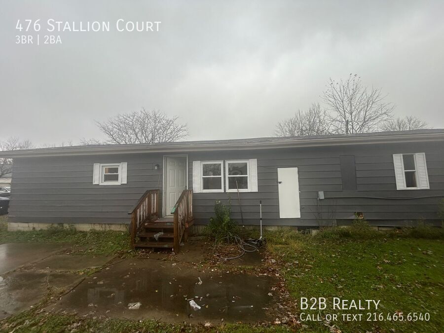 476 Stallion Ct in Lagrange, OH - Foto de edificio