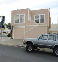 101-103 Knowles Ave in Daly City, CA - Building Photo