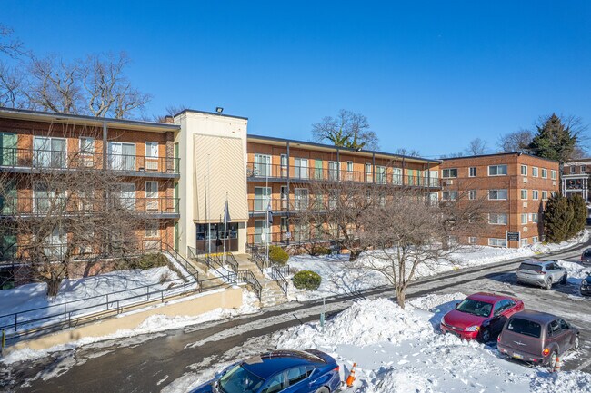 Welcome home to Walnut Terrace! in Philadelphia, PA - Building Photo - Building Photo