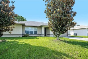 725 Maderia Ct in Kissimmee, FL - Building Photo
