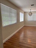 46 NW 1st St in Miami, FL - Building Photo