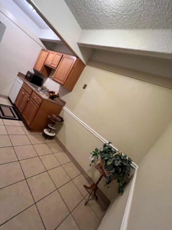 property at 800 W Belleview Ave