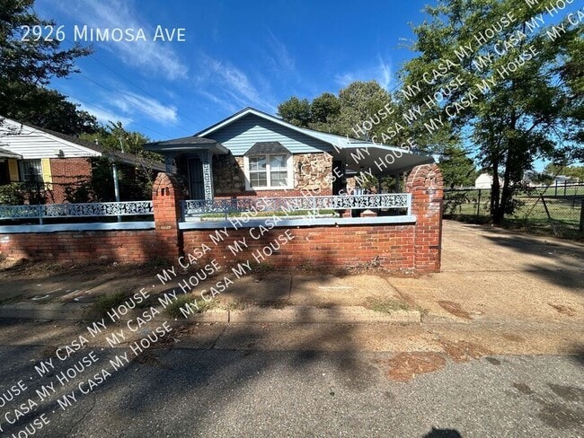 property at 2926 Mimosa Ave