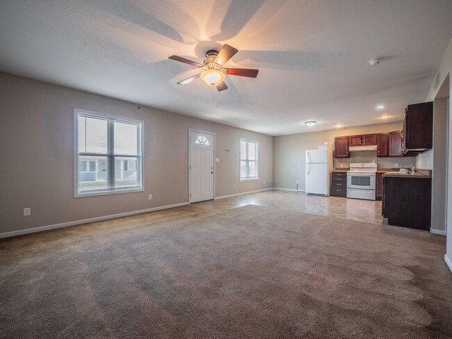 212-214 E 1st St in Maryville, MO - Building Photo - Building Photo